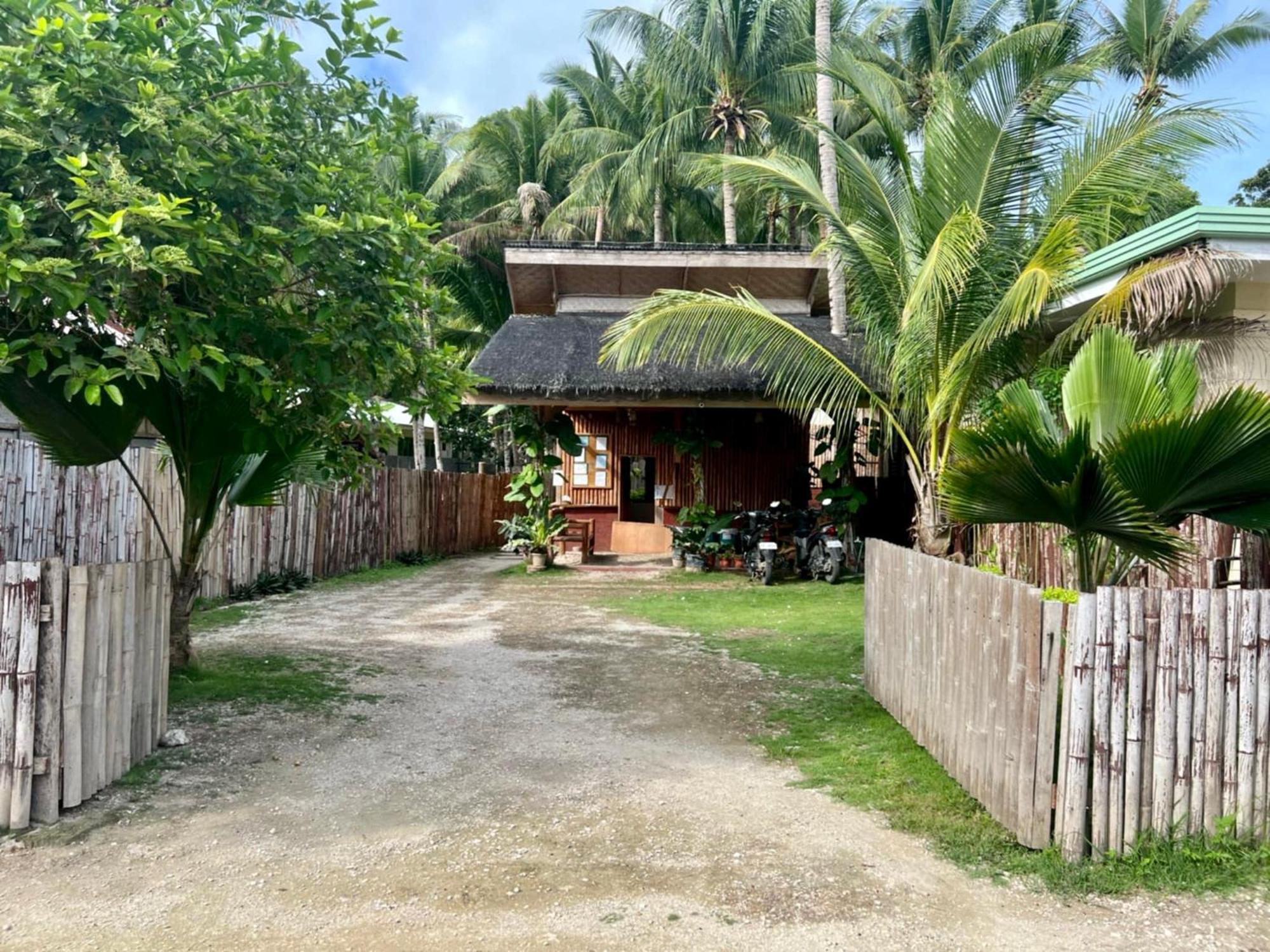 Hola Beach Resort Siquijor Exterior photo