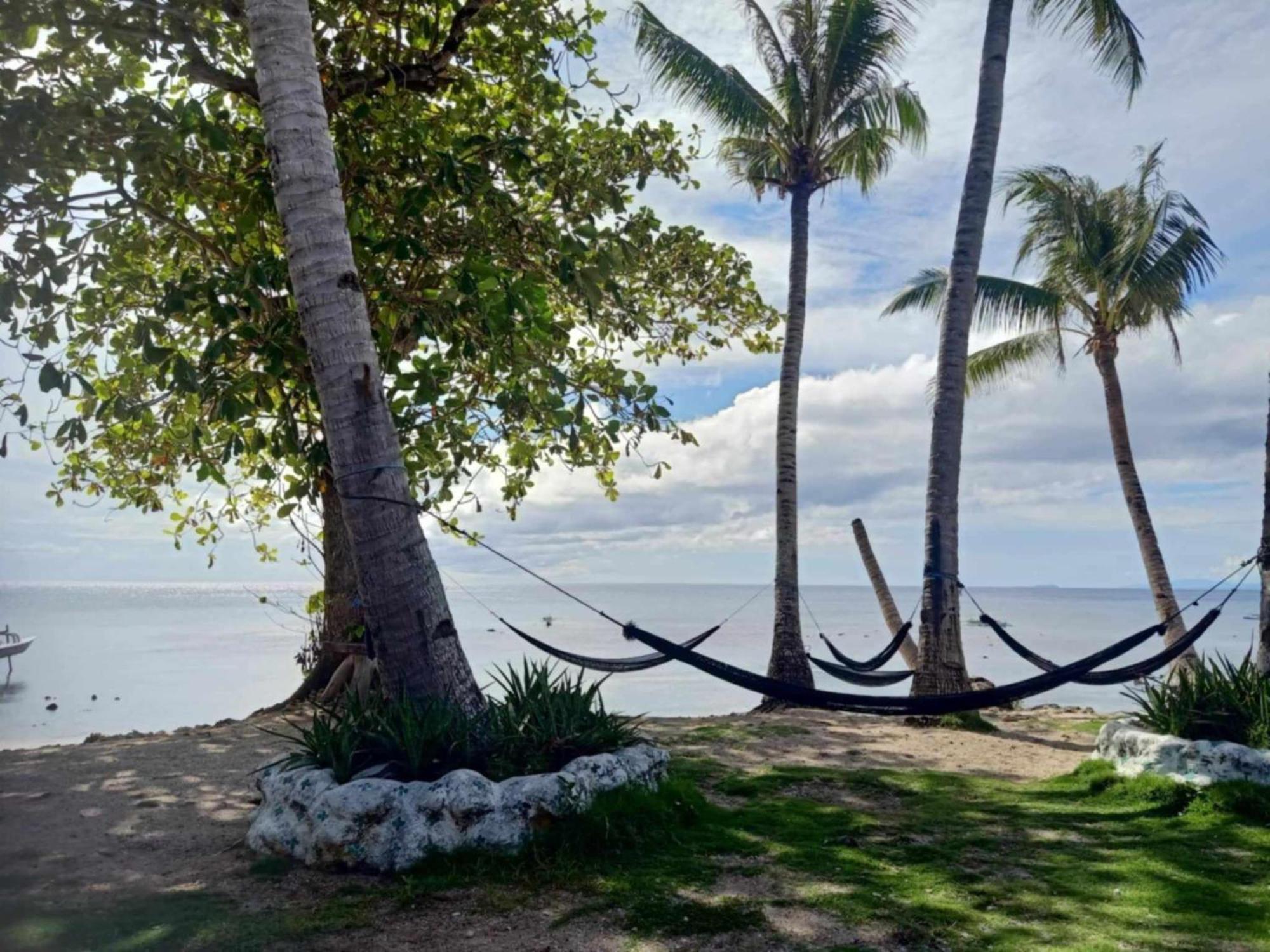 Hola Beach Resort Siquijor Exterior photo